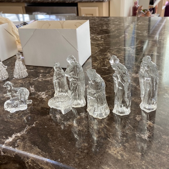 Other - Glass nativity mini euc